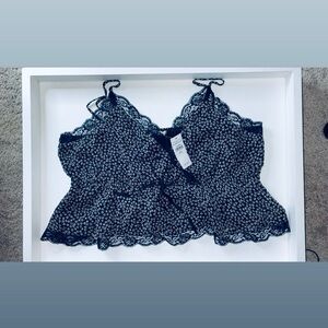 NWT American Eagle Outfitters Navy Floral Lace Top